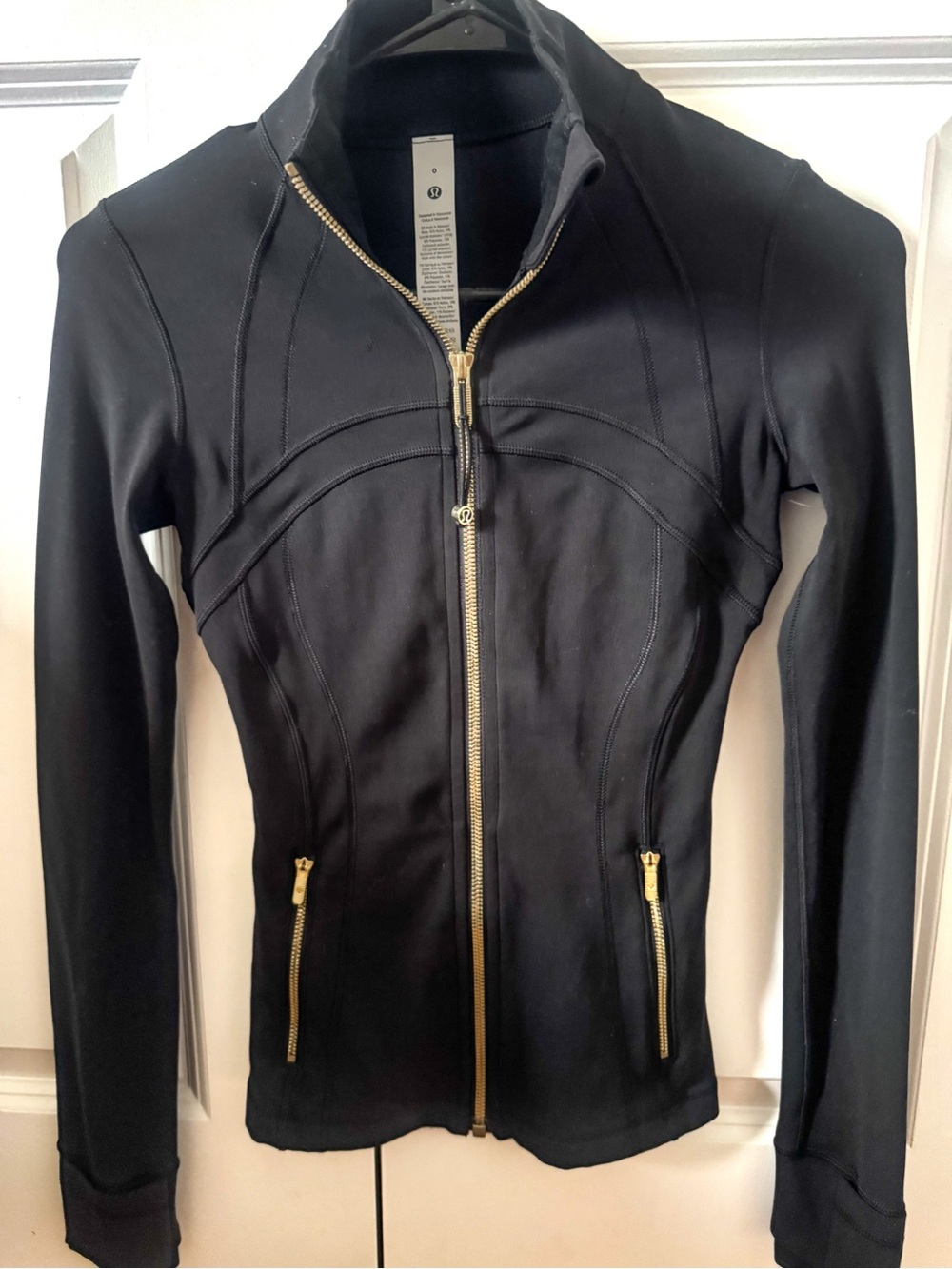 Lululemon Define Jacket Black w/ Gold EUC Size 0